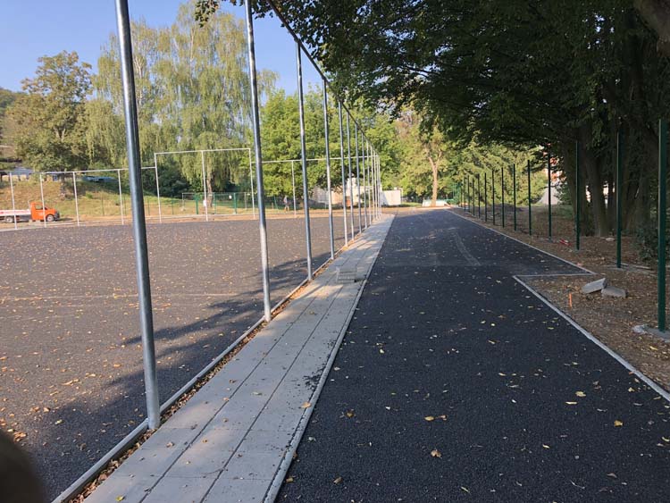 výstavba školního hřiště